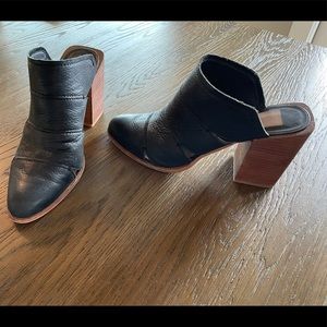 Dolce Vita Makeo Cut Out Mules, Size 8